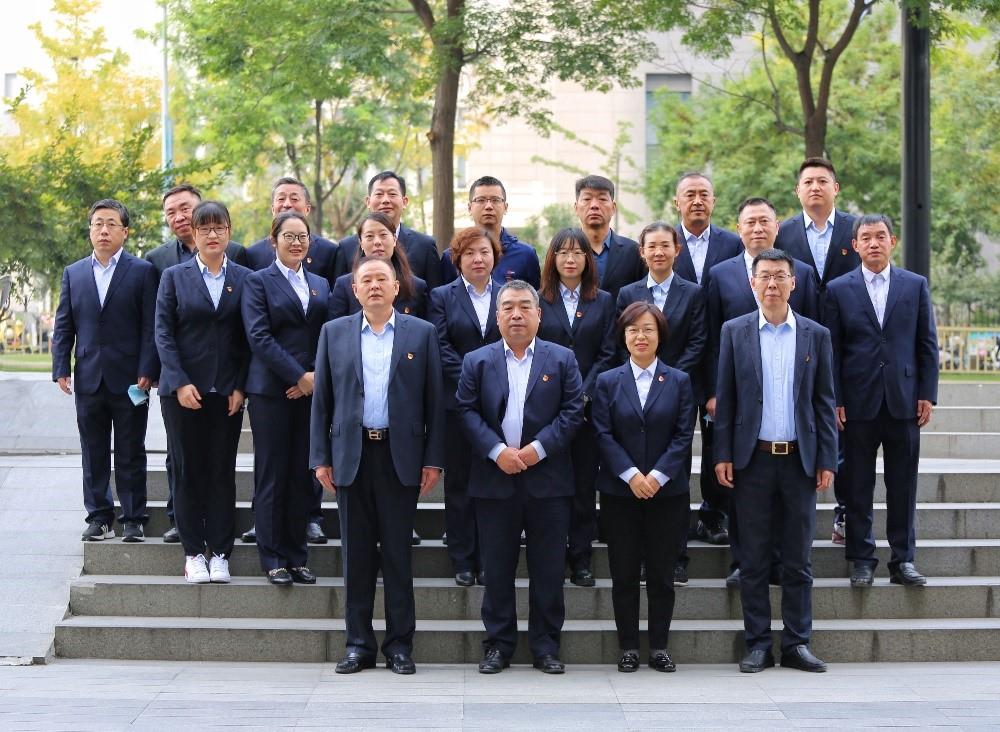 多元团队凝合力，同舟共济扬帆起